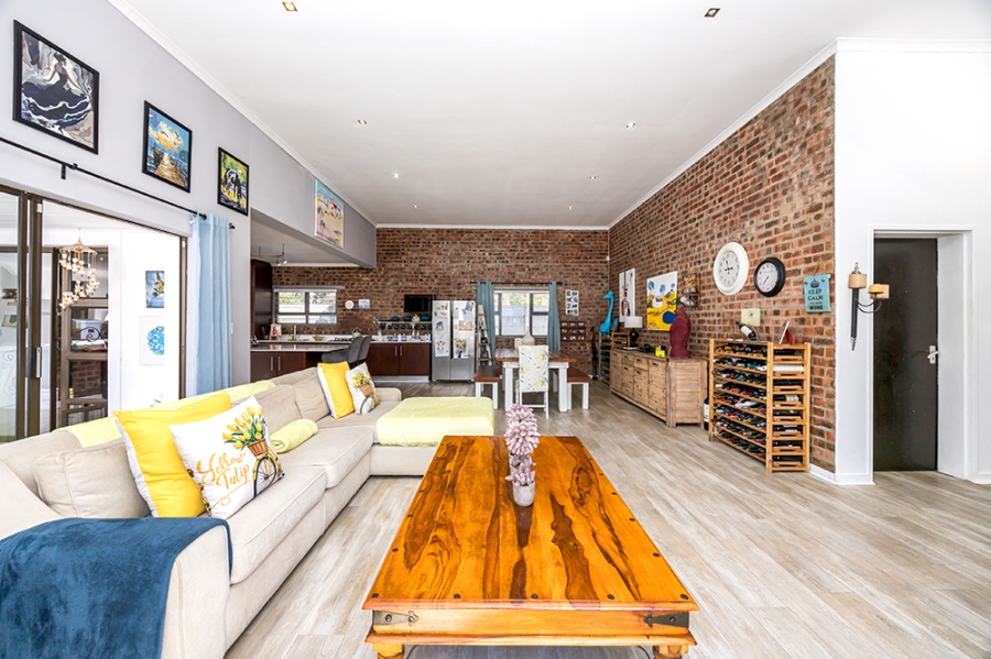 5 Bedroom Property for Sale in Parklands Western Cape